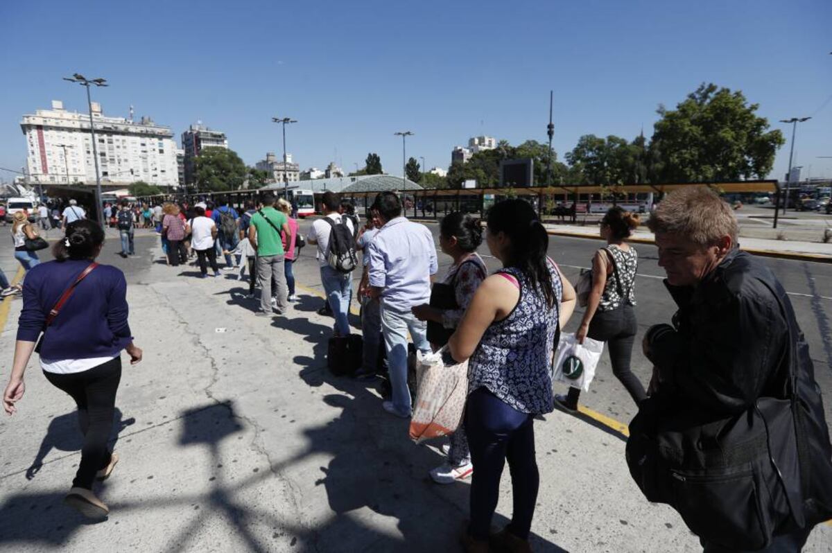 Buenos Aires profundiza su caos por un paro de transporte | EL PAÍS ...