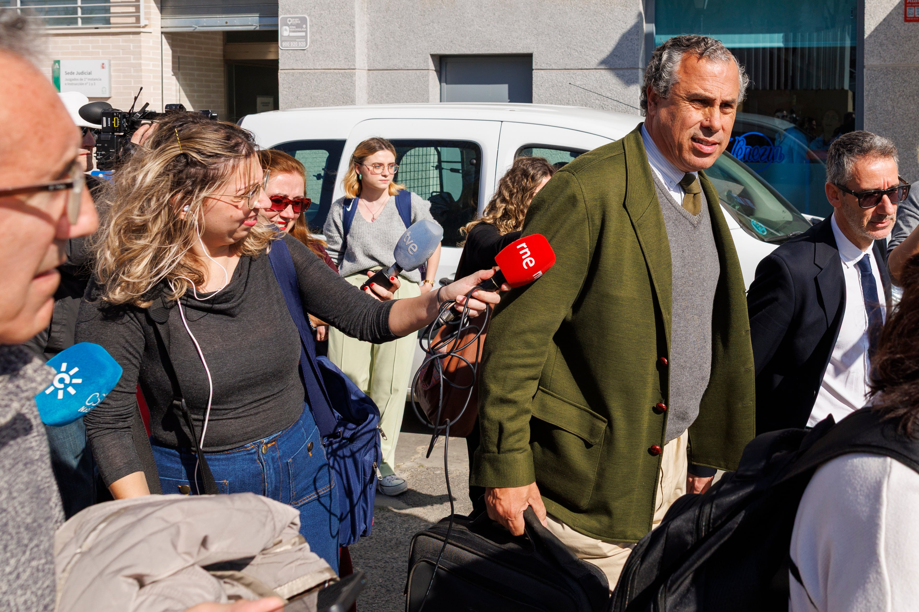 El duque de Aliaga admite que sus pozos irregulares junto a Doñana carecían de contadores