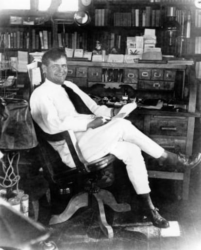 Jack London, en su casa de Glen Ellen, California, en una imagen de archivo.  