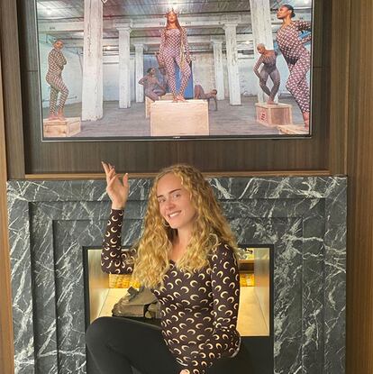 Adele rinde homenaje a Beyoncé en Instagram.