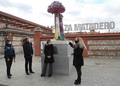 Ainhoa Gómez en la exposición al aire libre ¡Muchas Gracias Madrid! inaugurada por la Delegada de Cultura de Madrid, Andrea Levy, en Matadero, en Madrid. Jaime Villanueva.