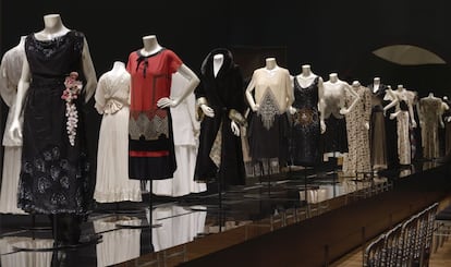 Parte de la muestra titulada 'Catwalk' que se presenta en el Rijksmuseum, de Ámsterdam.