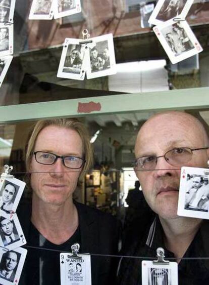 Anders Roslund (izquierda) y Börge Hellström, en la librería Negra y Criminal de Barcelona