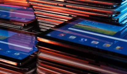 Tabletas donadas por el grupo Dia para la iniciativa de Fundación Adelias.