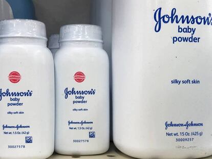 Investigan por lo criminal a Johnson & Johnson por el riesgo de cáncer de sus polvos de talco