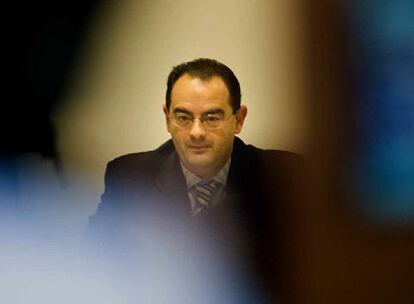 Javier Balza, consejero vasco de Interior, durante la reunión de la comisión de seguridad.