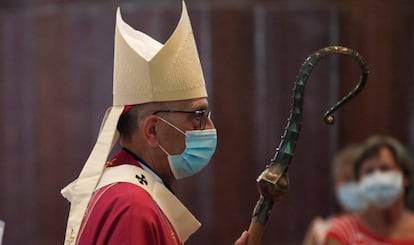 El cardenal Juan José Omella durant la missa per les víctimes de la pandèmia, a la Sagrada Familia, a finals de juliol.