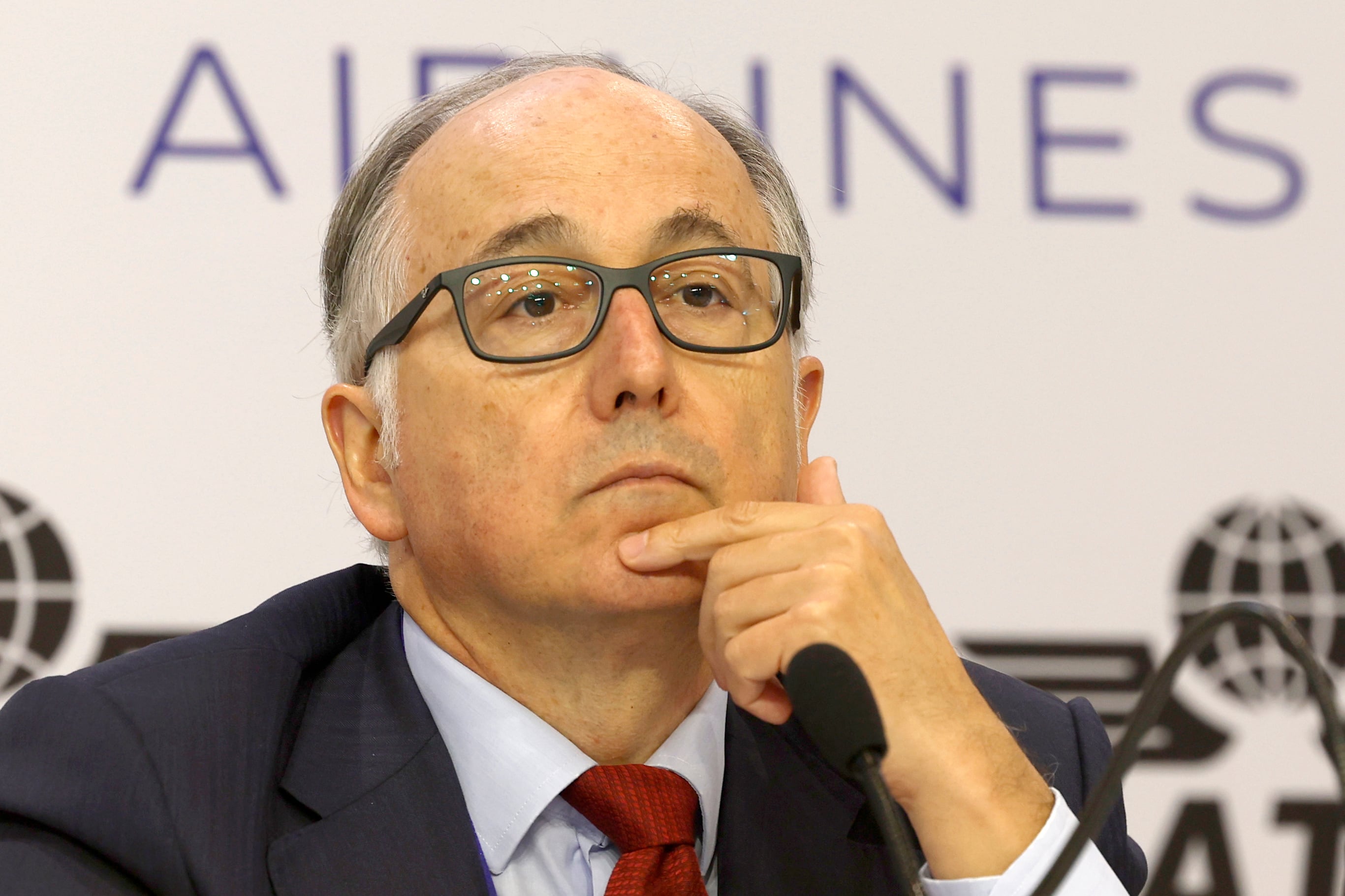 IAG reduce su resultado neto un 20%, hasta los 1.033 millones, pese a defenderse de un fuel más caro