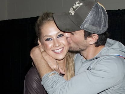 Anna Kournikova y Enrique Iglesias, en Miami (Florida), en 2010. 