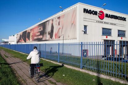 Edificio de la filial de Fagor en Polonia, Mastercook.