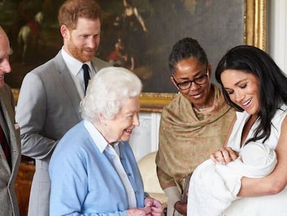 Harry e Meghan Markle apresentam Archie Harrison à rainha Elizabeth II, Philip de Edimburgo e Dorian Regland