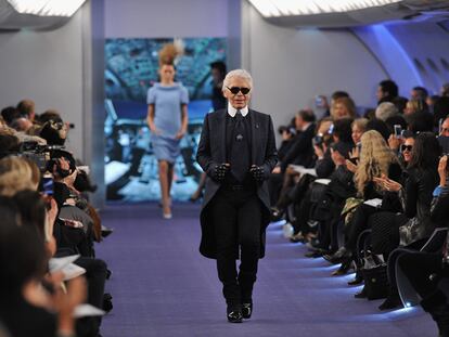 Cielo completamente despejado y azul en el primer vuelo de Air Chanel