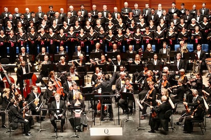 Vista general del escenario del Kursaal durante Un réquiem alemán de Brahms con Andris Nelsons, la Gewandhaus y el Orfeón Donostiarra, el pasado 29 de agosto en San Sebastián
Crédito: Quincena Musical-Iñigo Ibáñez