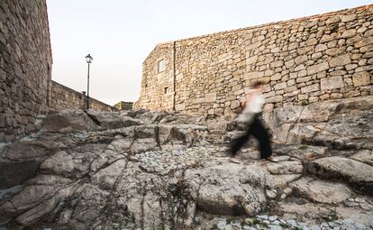 La villa histórica de Marialva se asienta en una zona rocosa; rocas que se usaron como pavimentos de alguna de sus calles.