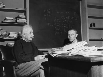 J. Robert Oppenheimer (right) with Albert Einstein in 1950.