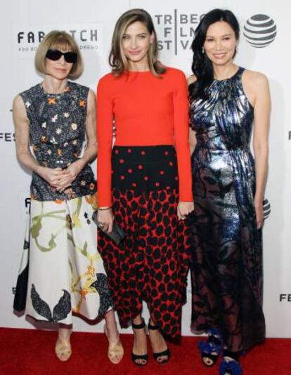 Anna Wintour, Sylvana Ward Durrett y Wendi Murdoch, en la alfombra roja de Tribeca.