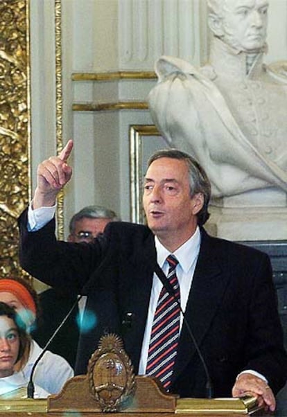 El presidente Néstor Kirchner, durante un discurso en marzo de 2005.