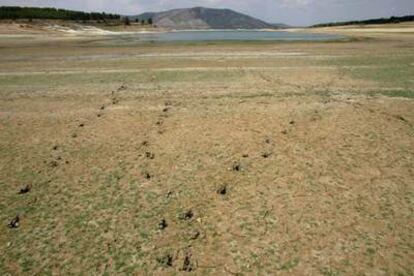 Estado del pantano de Buendía, en la provincia de Guadalajara, el pasado miércoles 22 de junio.