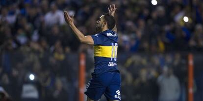 Carlos Tévez durante un partido con Boca Juniors el 23 de agosto.