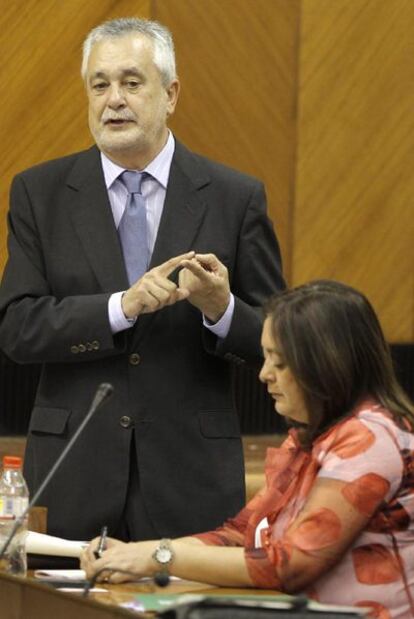 El presidente andaluz, José Antonio Griñán, y la consejera Mar Moreno.