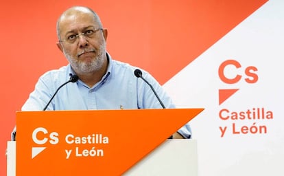 El candidato de Cs a la Junta de Castilla y León, Francisco Igea, en una rueda de prensa.