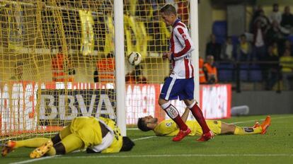 Torres marca el gol decisivo del partido.