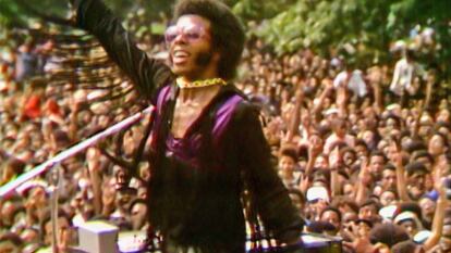 La historia de Sly Stone, el genio calidoscópico que destruyó su gloria