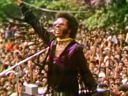 La historia de Sly Stone, el genio calidoscópico que destruyó su gloria