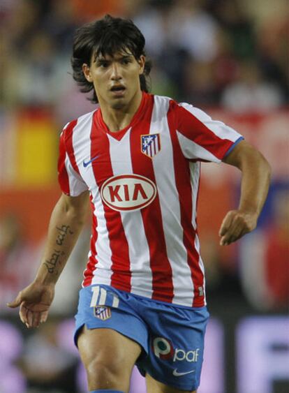 Agüero en un partido de Liga en el Calderón.