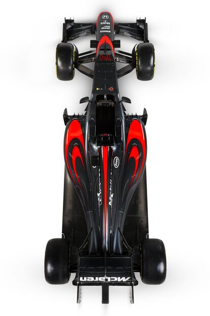 En esta imagen puede apreciarse una de las grandes características del MP4-30: lo estrecho de su parte trasera.