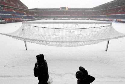 Estado en el que se encuentra el Estadio Reyno de Navarra tras la intensa nevada.