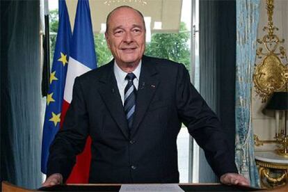 El presidente Jacques Chirac, poco antes de su intervención en la televisión francesa.