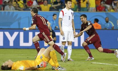 Kerzhakov celebra el gol del empate.