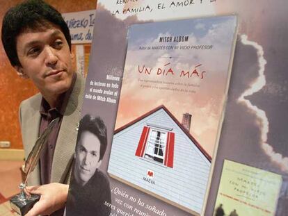 El escritor Mitch Albom