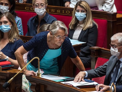 La primera ministra francesa, Élisabeth Borne, ha superado este lunes la primera moción de censura presentada contra su Gobierno.