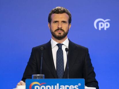 Casado respalda al Gobierno, pero critica que las medidas llegan tarde