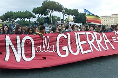 Cabeza de la manifestación contra la guerra de Afganistán.