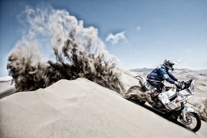 El húngaro Janos Desi durante la décima etapa del Dakar