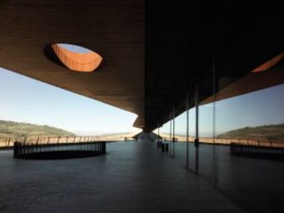 Cantina Antinori, de Archea Associati. San Casciano Val di Pesa, Florencia (Italia).