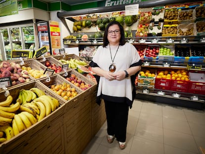 Patrocinio Contreras, presidenta de Covirán, posa en un supermercado de Granada.