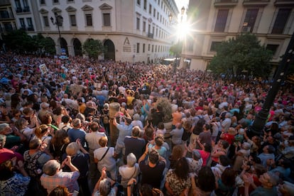 Concentración en Sevilla por los fallos en el cribado de cáncer de mama en Andalucía