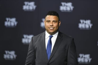 El exfutbolista brasileño Ronaldo, a su llegada a la gala The Best, la fiesta en la que la FIFA premia a los mejores profesionales del fútbol mundial.