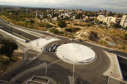 Rotonda con 19 semáforos, sobre la M-30 de Madrid.