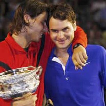 Rafa Nadal bromea con Roger Federer tras hacerse con ganar el Open de Australia