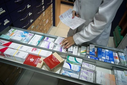 Interior de una farmacia, en una imagen de archivo.