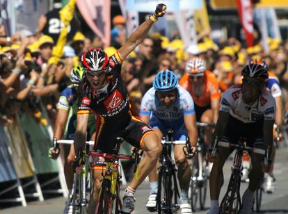 La celebración de Valverde tras ganar la Clásica de San Sebastián en 2008.