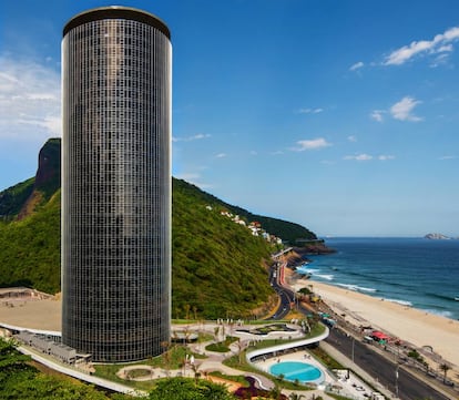 O Hotel Nacional reabre suas portas no Rio.