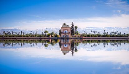 Vista del pabellón Saadian en los jardines de Menara, en Marraquech (Marruecos).   