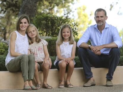 La Familia Real en el palacio de Marivent.