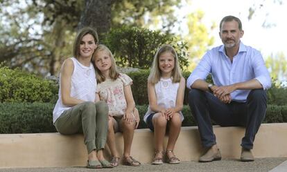 La Familia Real en el palacio de Marivent.